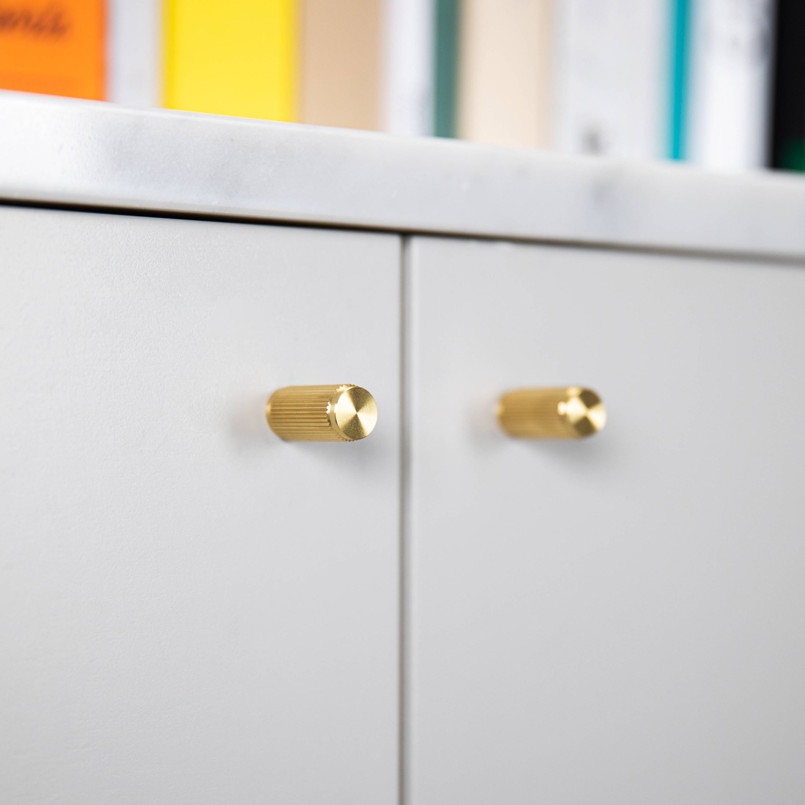 FURNITURE KNOB / LINEAR / BRASS - Image 2