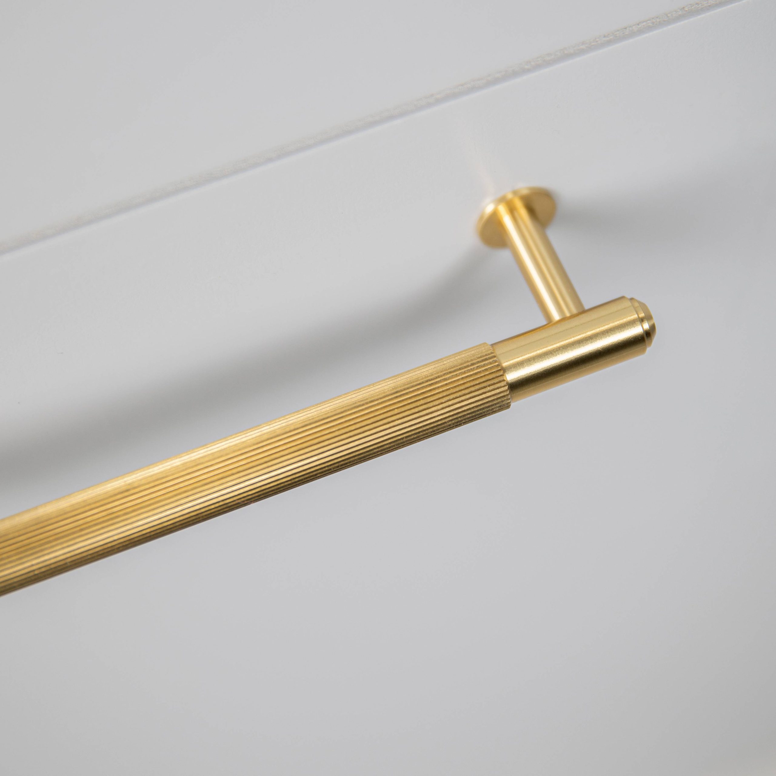 PULL BAR / LINEAR / MEDIUM / BRASS - Image 3
