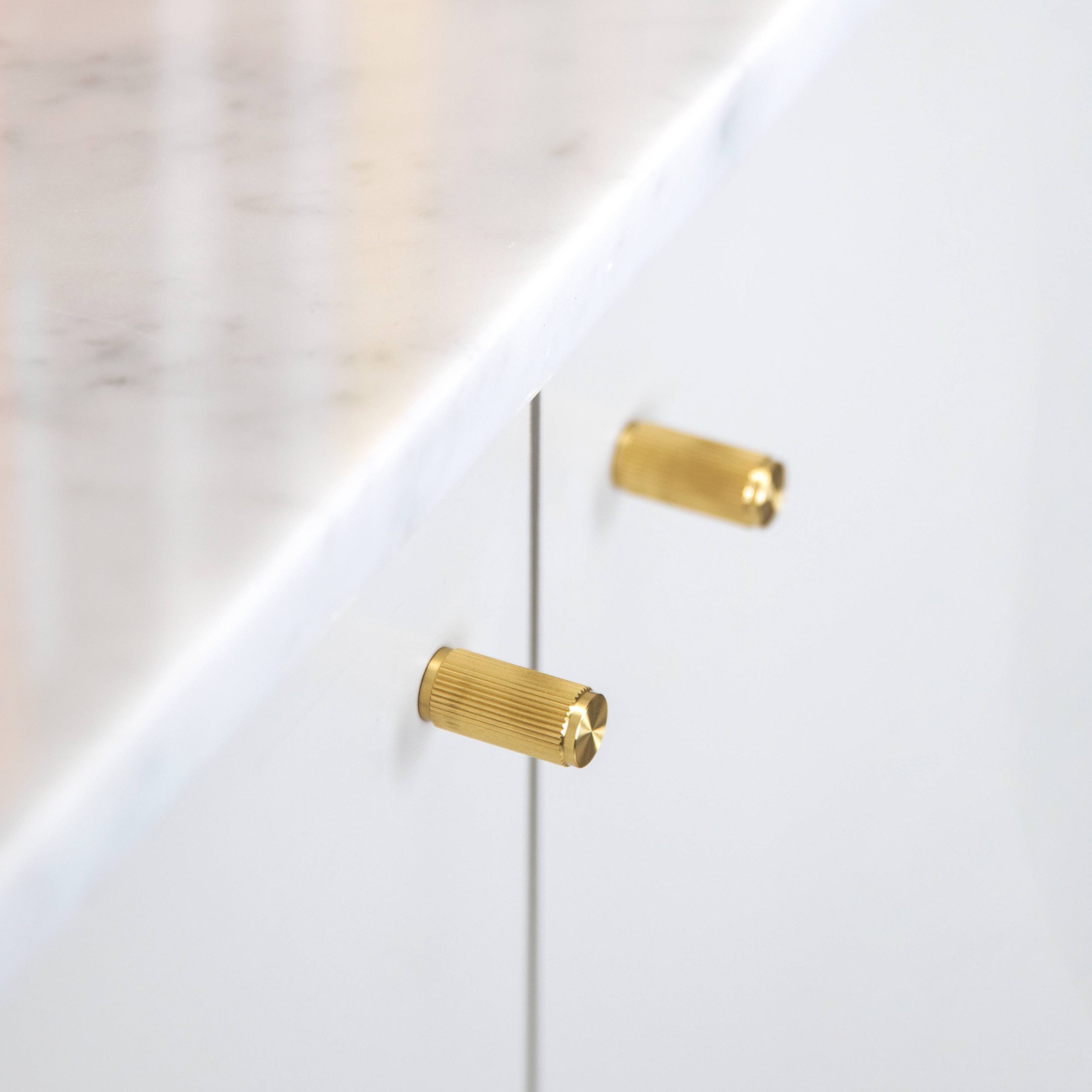 FURNITURE KNOB / LINEAR / BRASS - Image 3