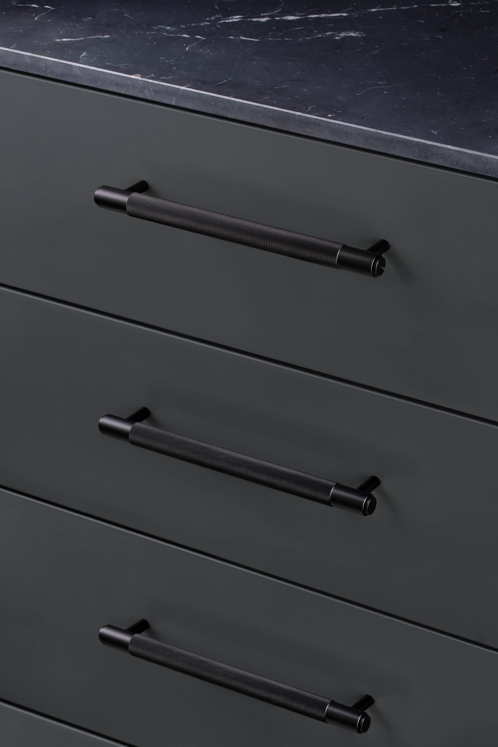 PULL BAR / CROSS / MEDIUM / BLACK - Image 4