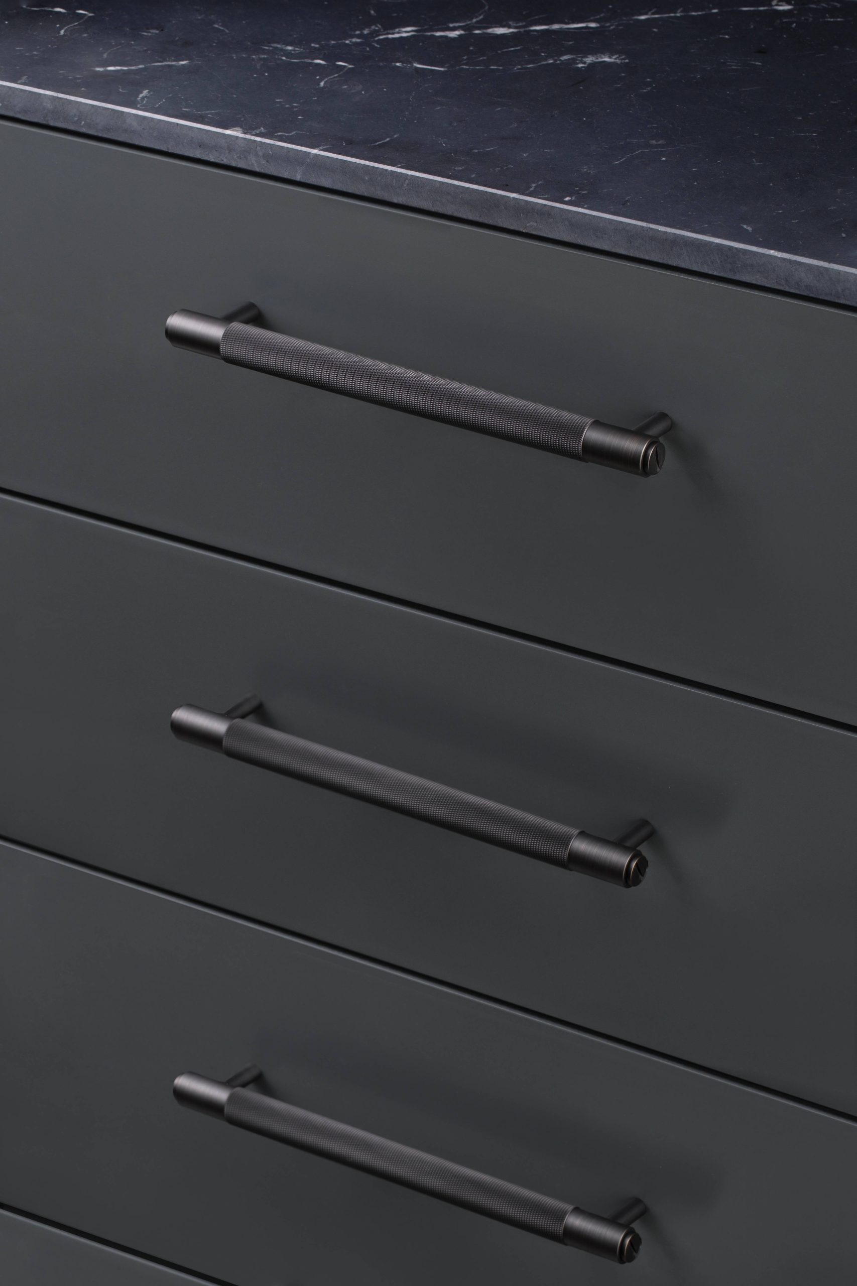 PULL BAR / CROSS / MEDIUM / SMOKED BRONZE - Image 4