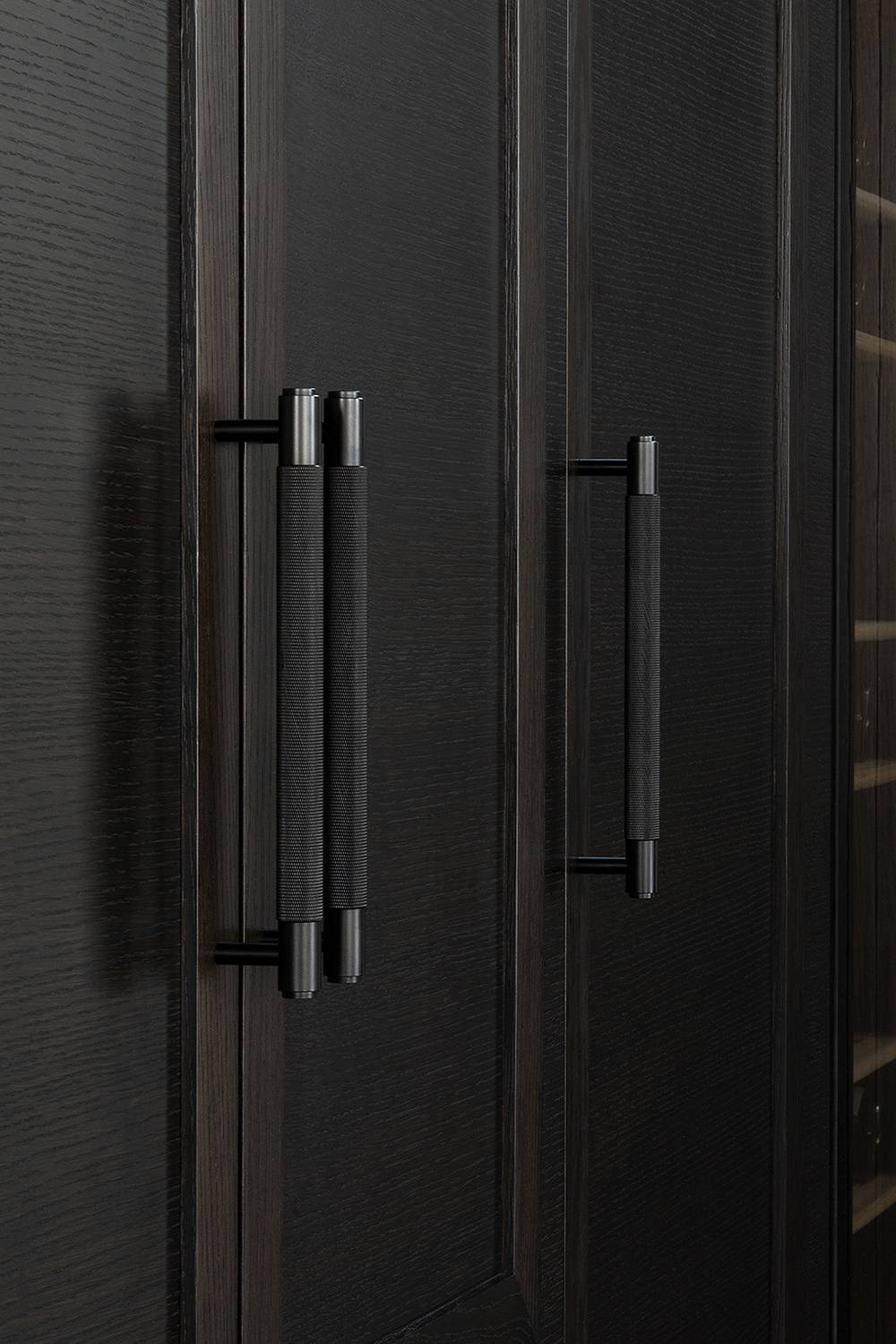 PULL BAR / CROSS / MEDIUM / BLACK - Image 2