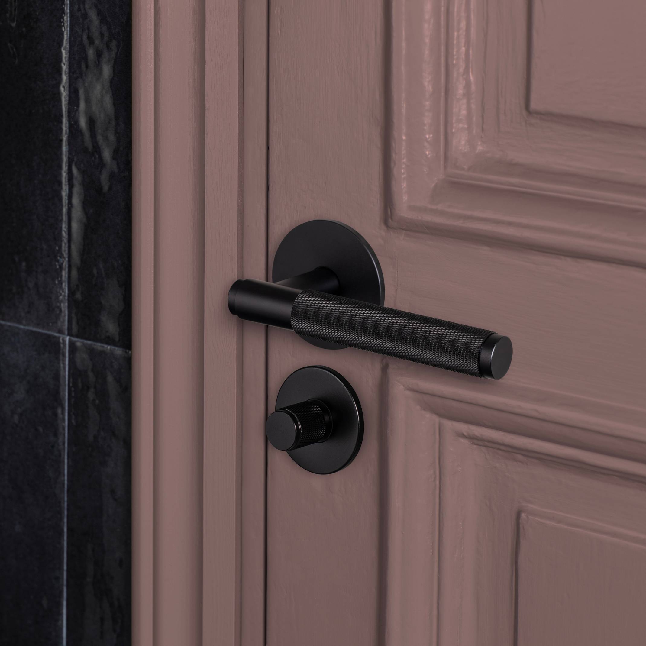 DOOR HANDLE SET / PASSAGE / CROSS / BLACK - Image 2