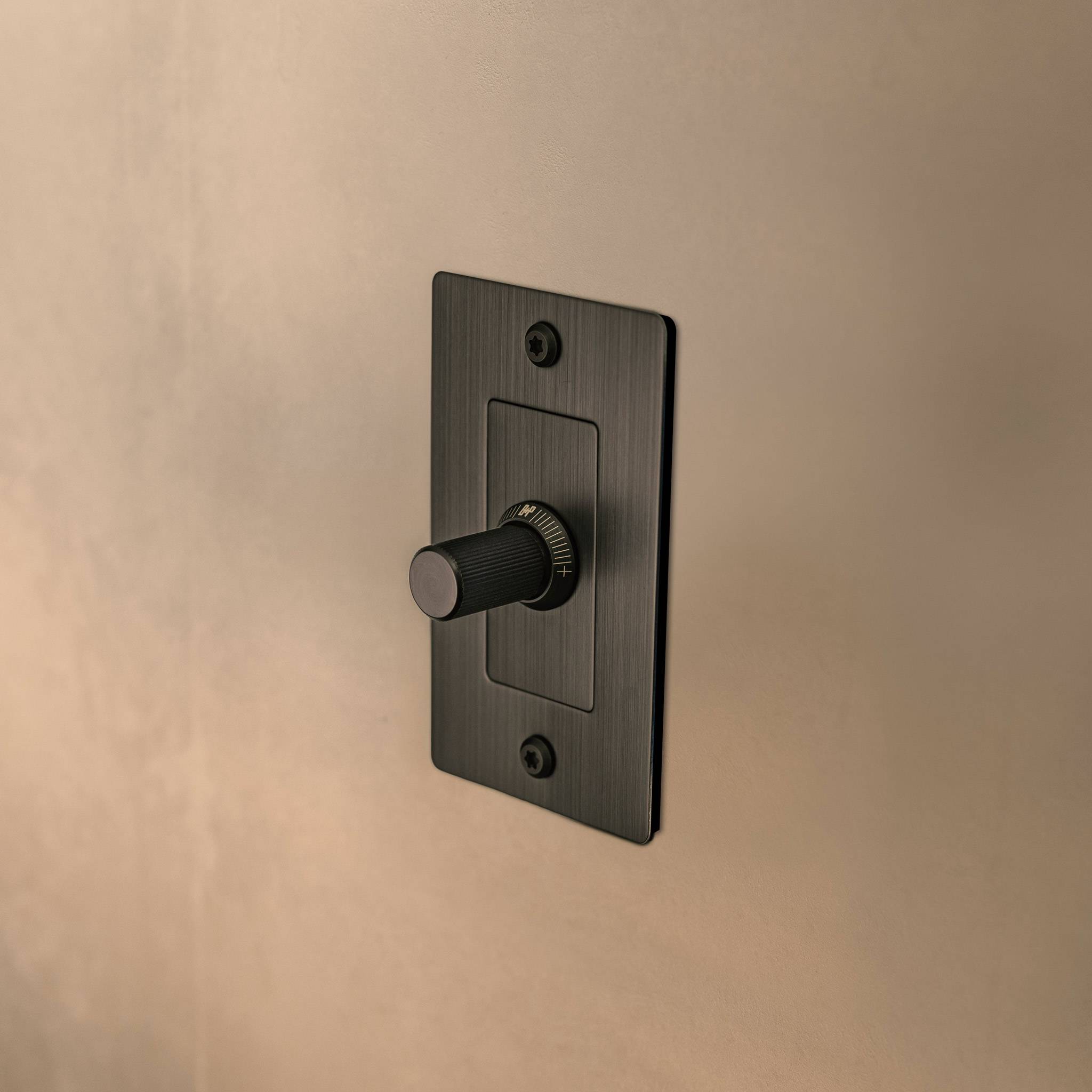 1G PLATE / WITHOUT LOGO / SMOKED BRONZE - Image 2