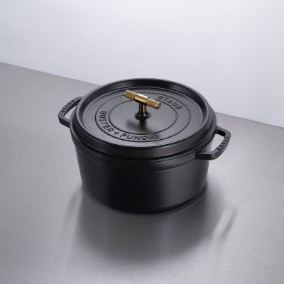 COCOTTE / 11.02 INCHES / CROSS / STAUB / BLACK / BRASS