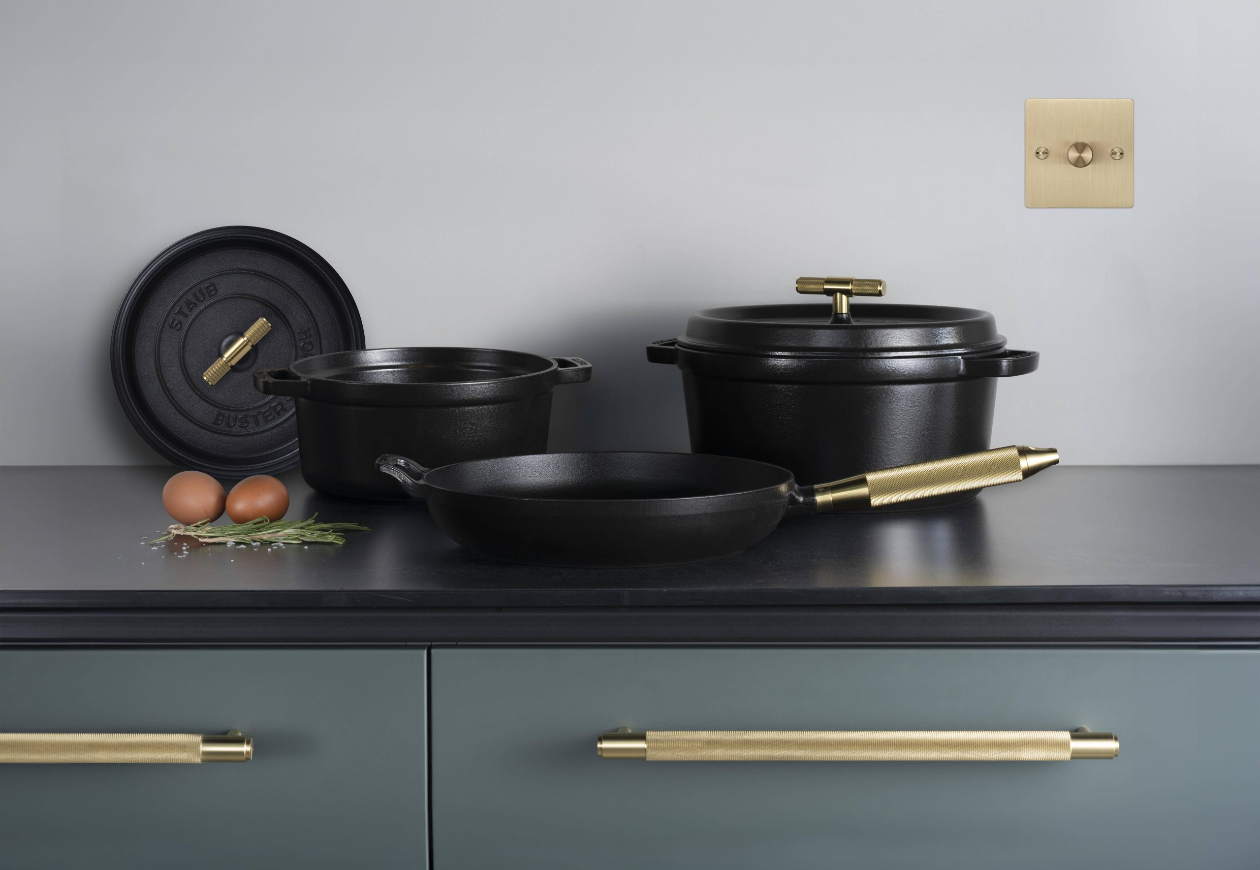PAN / 11.02 INCHES / CROSS / STAUB / BRASS - Image 3