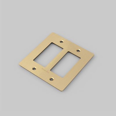 2G PLATE / WITH LOGO / BRASS