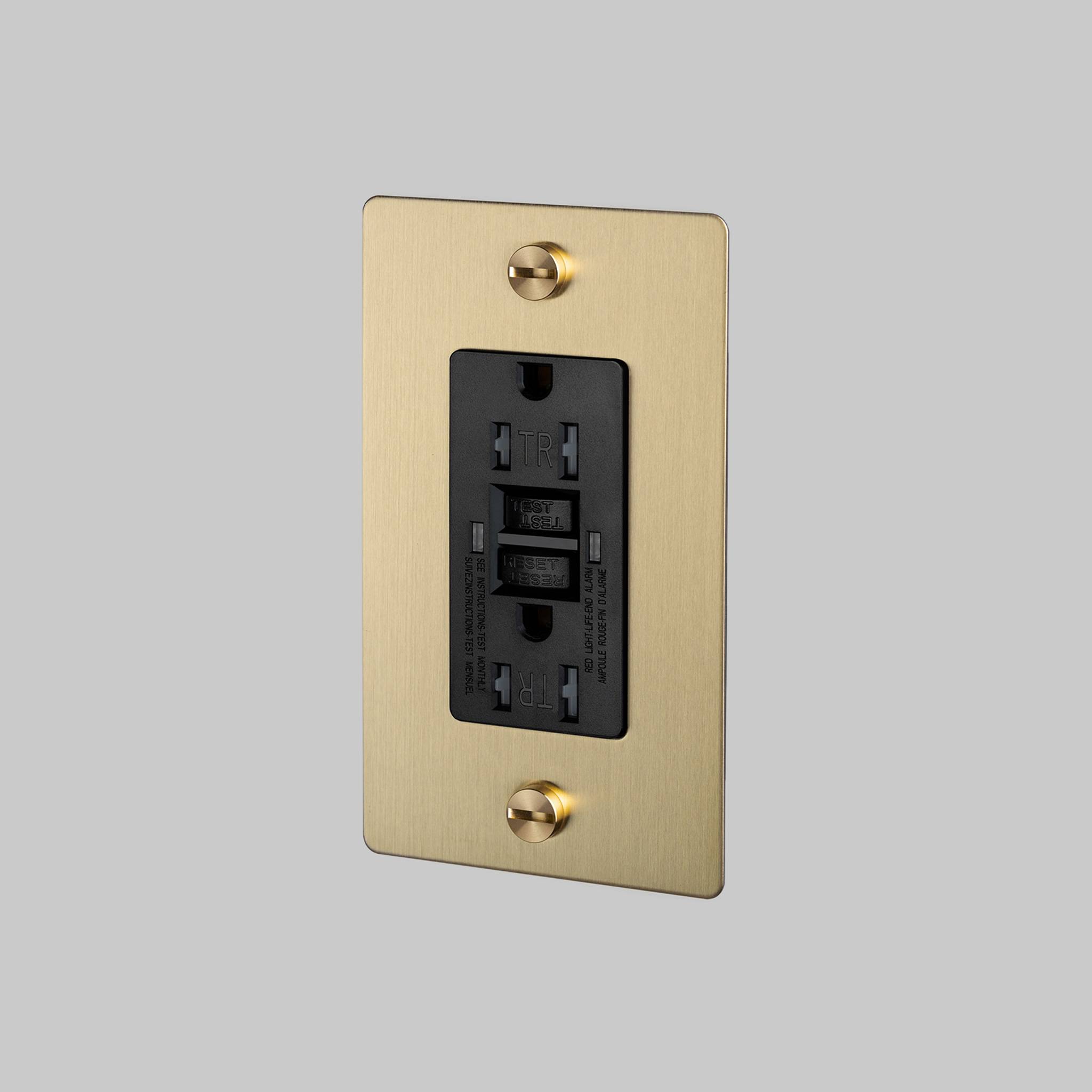 1G DUPLEX OUTLET / GFCI / CROSS / WITHOUT LOGO / BRASS