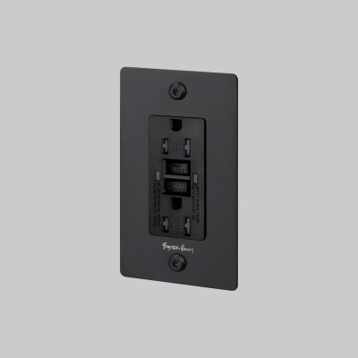 1G DUPLEX OUTLET / GFCI / LINEAR / WITH LOGO / BLACK