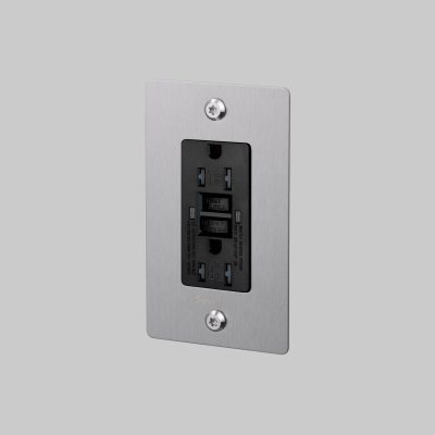 1G DUPLEX OUTLET / GFCI / LINEAR / WITH LOGO / STEEL
