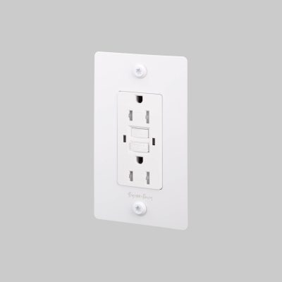 1G DUPLEX OUTLET / GFCI / LINEAR / WITH LOGO / WHITE