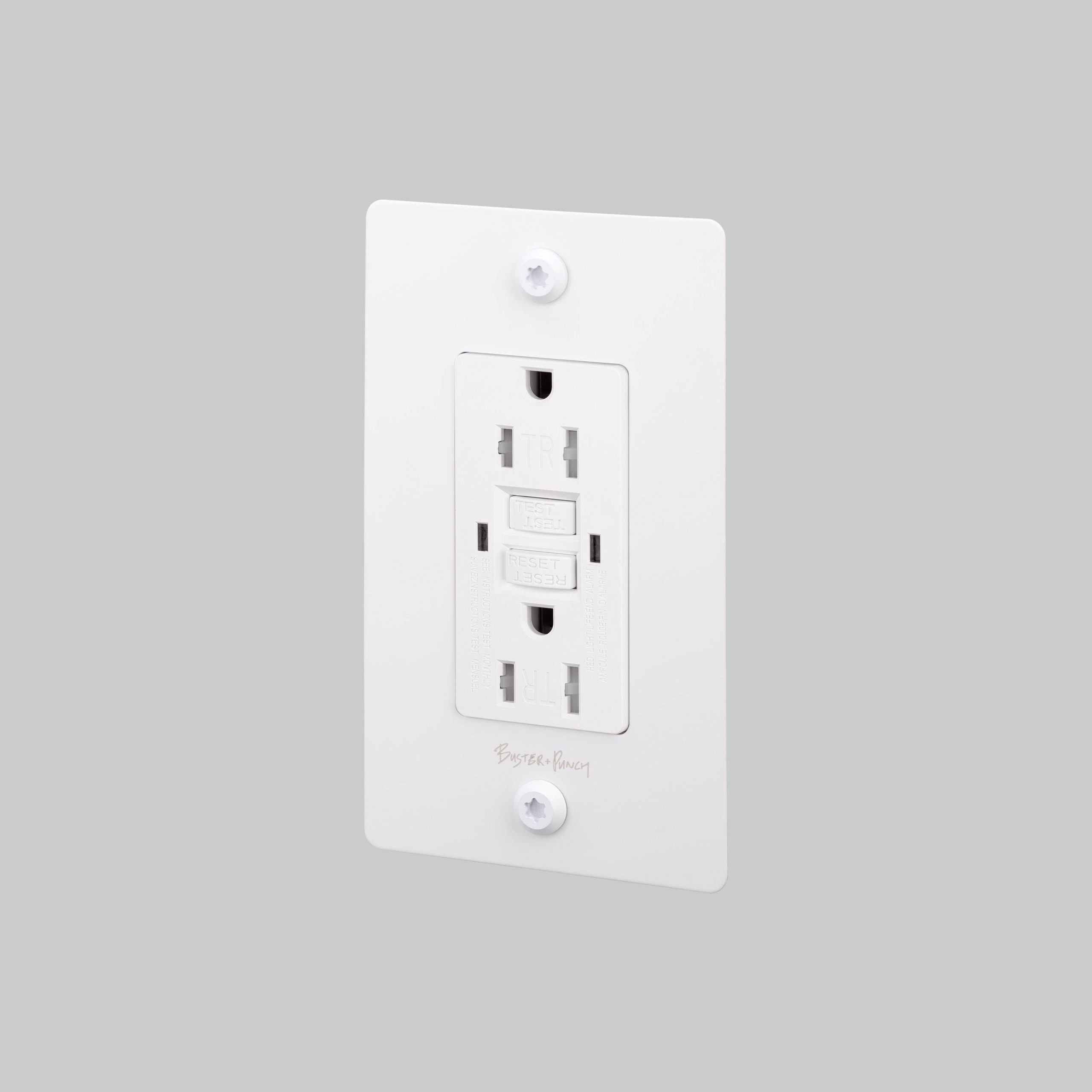 1G DUPLEX OUTLET / GFCI / LINEAR / WITH LOGO / WHITE