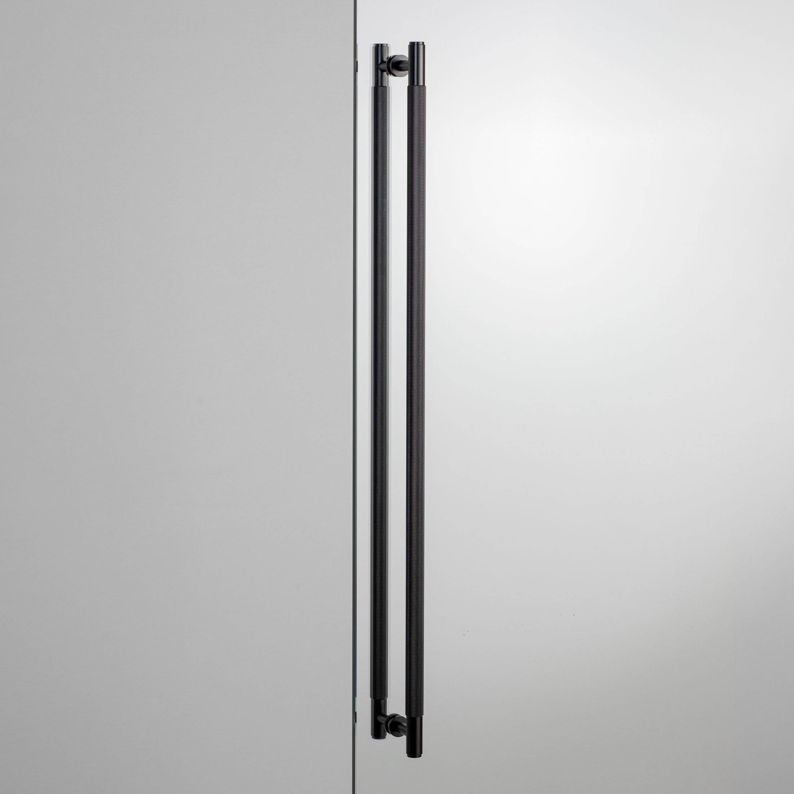 CLOSET BAR / DOUBLE-SIDED / CROSS / BLACK