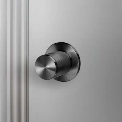 DOOR KNOB SET / PASSAGE / LINEAR / GUN METAL