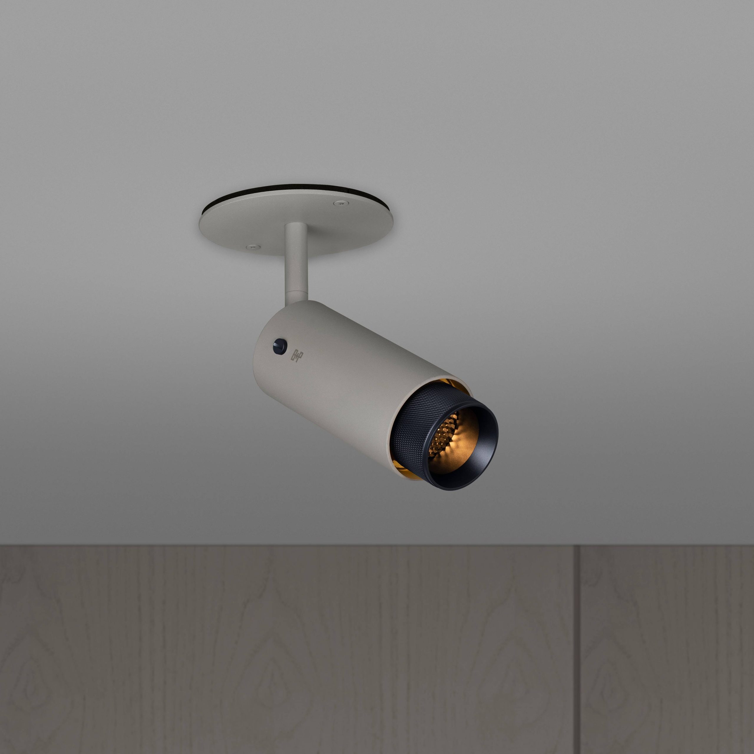 EXHAUST SPOT / CROSS / STONE / BLACK