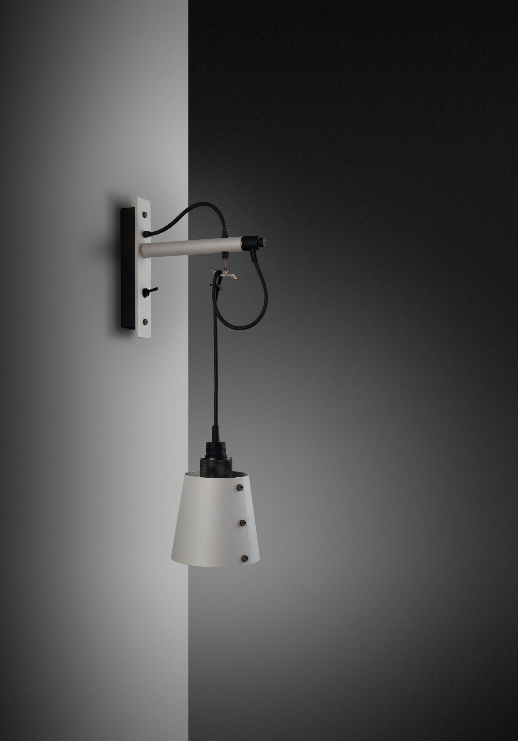 HOOKED WALL / CROSS / SMALL / STONE / SMOKED BRONZE