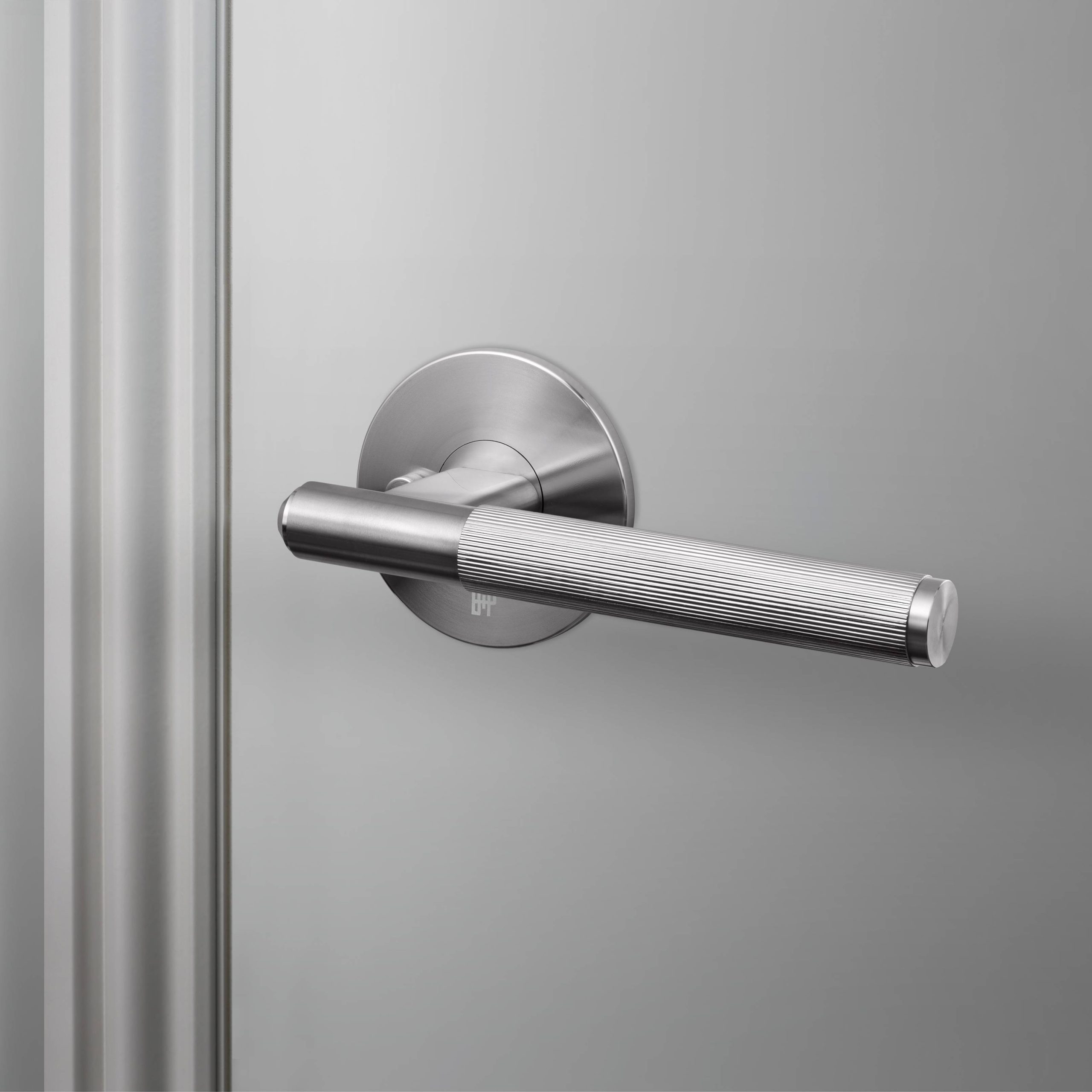 DOOR HANDLE SET / PRIVACY / LINEAR / STEEL