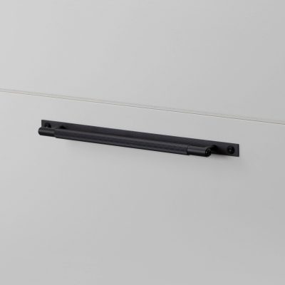 PULL BAR / PLATE / LINEAR / MEDIUM / BLACK