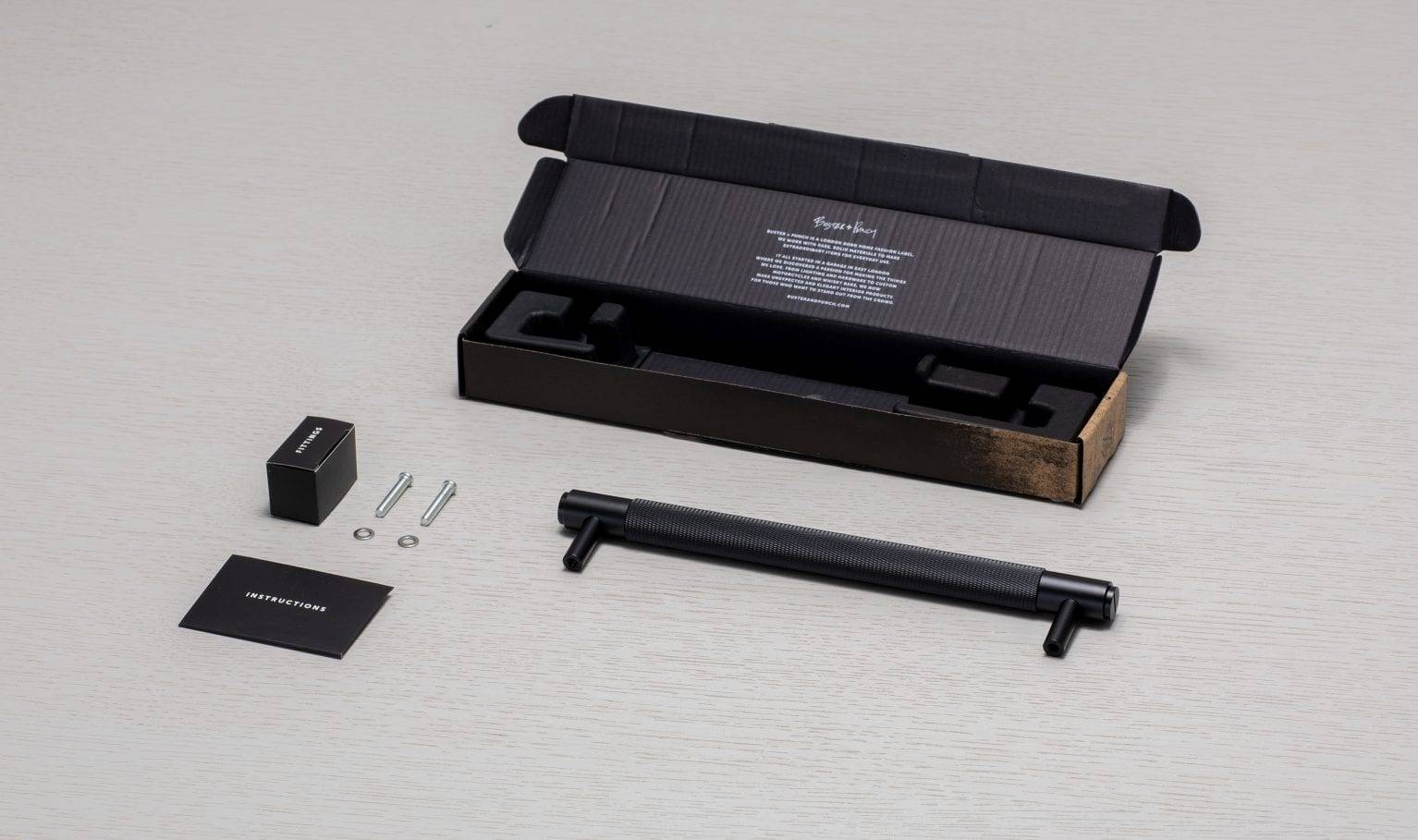 PULL BAR / CROSS / MEDIUM / BLACK - Image 5